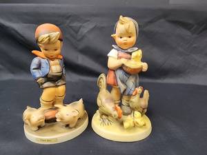 lot 360 image: Hummel Farm Boy Germany (no box) and Chick Girl 199 Germany (no box)