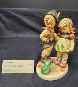 lot 362 image: Goebel Timid Little Sister 394 (not original box)