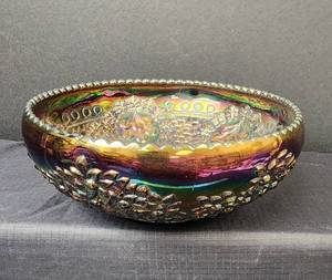 lot 394 image: Fenton Glassware