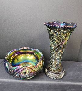 lot 395 image: Carnival Glassware