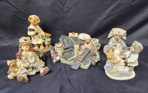 lot 406 image: Boyds Bears, Yesterdays Child, and More