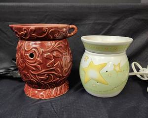 lot 419 image: (2) Scentsy Wax Burners