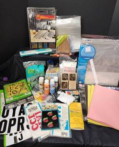 lot 424 image: Craft Supplies