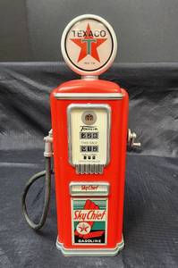 lot 433 image: NIB Vintage Texaco 95th Anniversary Gas Pump Sky Chief 1950s Tokheim Die Cast Bank