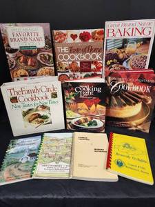 lot 444 image: Cookbooks