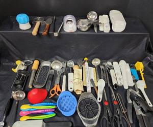 lot 458 image: Utensils