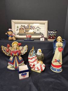 lot 476 image: Americana Decor
