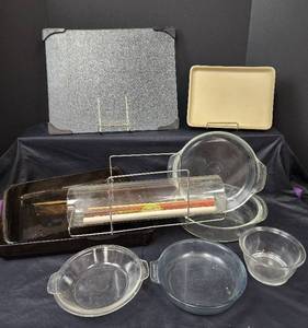lot 485 image: Bakeware and More