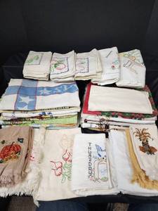 lot 497 image: Kitchen Towels