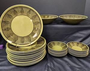 lot 498 image: (26pc.) Taylor Ironstone Dinnerware (12 plates, 12 bowls, and 2 serving bowls)