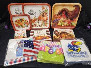 lot 523 image: Thanksgiving, July 4th, and Easter Paper Goods