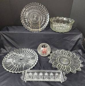 lot 530 image: Glassware