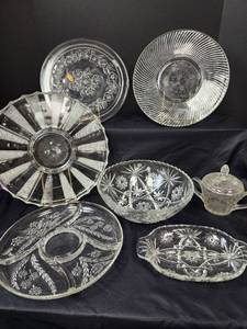 lot 532 image: Glassware