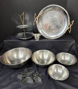 lot 534 image: Stainless Steel Mixing Bowls and More