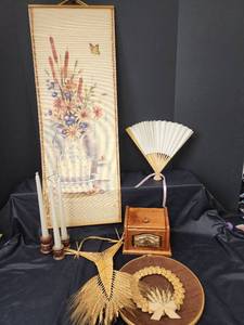 lot 570 image: Wheat Weavings, New Wooden Recipe Box, and More