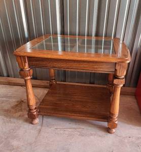 lot 753 image: OakGlass Top End Table 26.5x21.5x21.5
