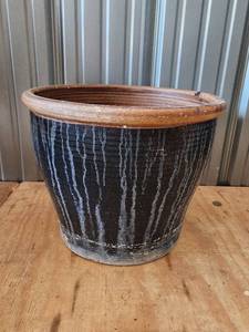 lot 34 image: Glazed Terracotta Flowerpot 18x14.5