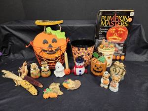 lot 743 image: Fall Decor