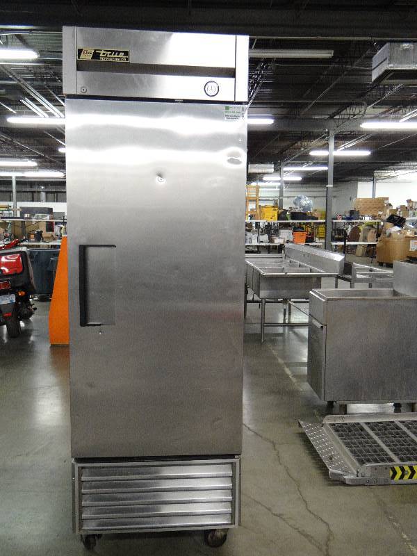 lot 1008 image: True Commercial Refrigerator, Model #T-23