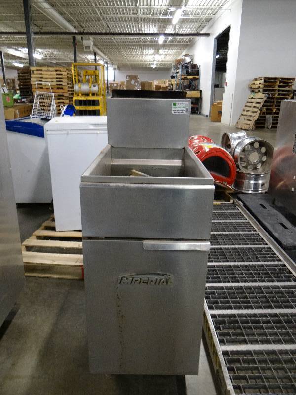 lot 1011 image: Imprerial Gas Fryer, 40lb
