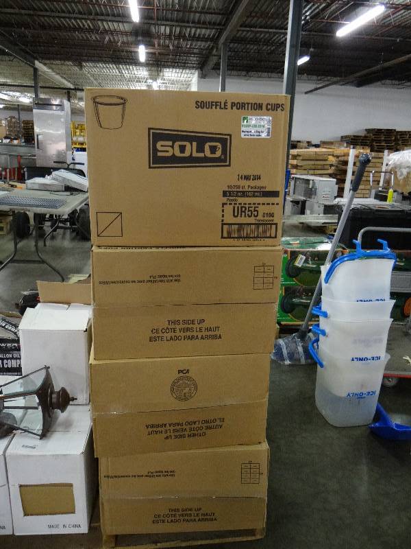 lot 1066 image: Solo Soufle Portion Cups - Lot of 4 Boxes