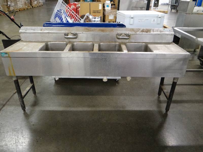lot 1022 image: Commercial Stainless Steel 4 Bay  2 Faucet Sink