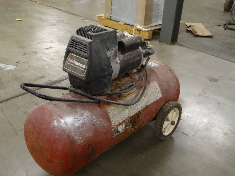 lot 1025 image: Coleman Direct Drive Air Compressor 25.5 Gal, 95-125 Max PSI