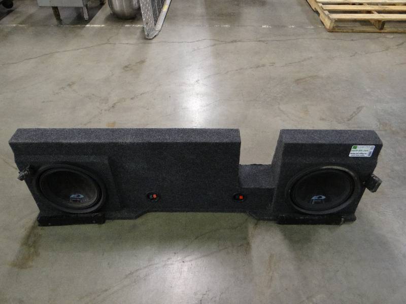 lot 1033 image: Alpine Woofer Box