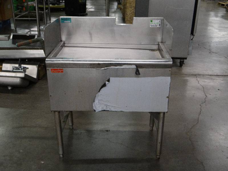 lot 1040 image: Supreme Metal Wash Table