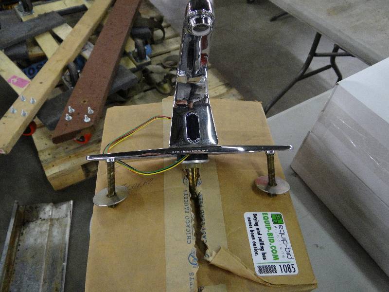 lot 1085 image: Electronic Faucet