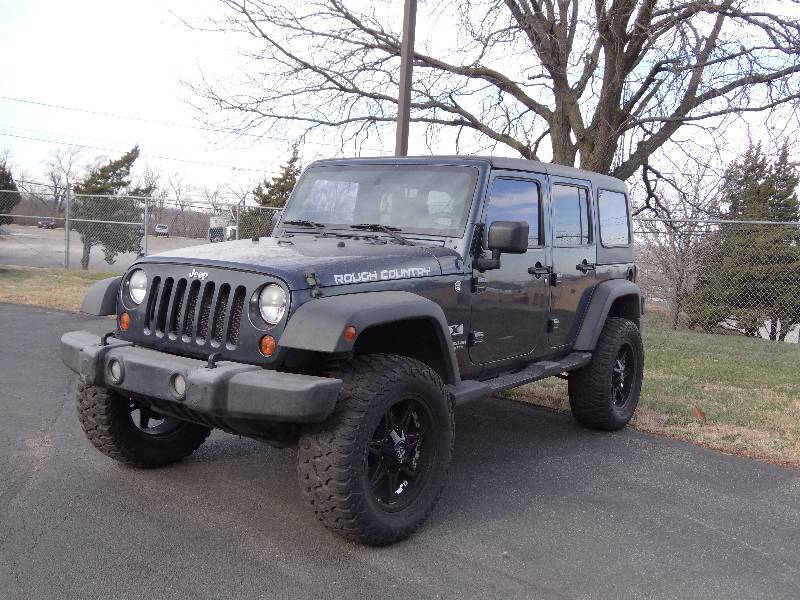 lot 1000 image: 2007 Jeep Wrangler Unlimited, Rough Country Edition