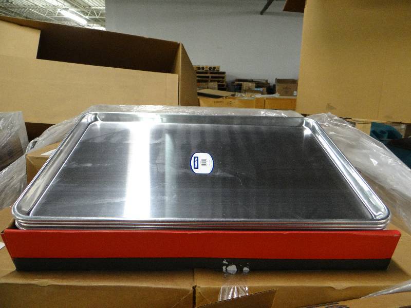 lot 1046AP image: Full Pan  Aluminum Cookie Sheet - 18 x 26 - 12 units