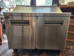 lot 44501 image: Superior Sandwich Prep Station Model SP48-12A-NDG