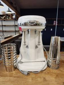 lot 44506 image: Hamilton Beach Dual Shake Mixer Model 60111