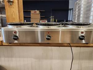lot 44508 image: Triple Slow Cooker 1.5qt