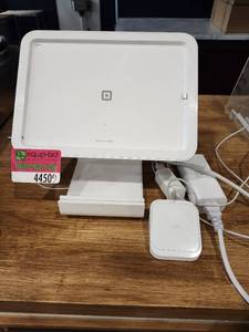 lot 44509 image: Square iPad Holder And Card Runner