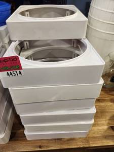 lot 44514 image: Lot Of 13 Ice Cream Bucket Holders For Serving Station