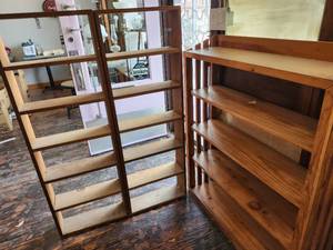 lot 44565 image: Lot Of 3 Wood Shleves