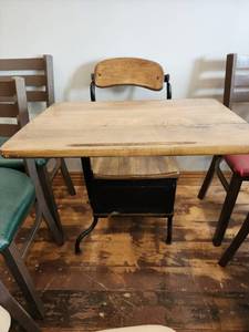 lot 44582 image: Antique Desk And 4 Kid Chairs