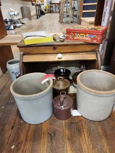 lot 44593 image: Bread Storage Box, Pottery And More