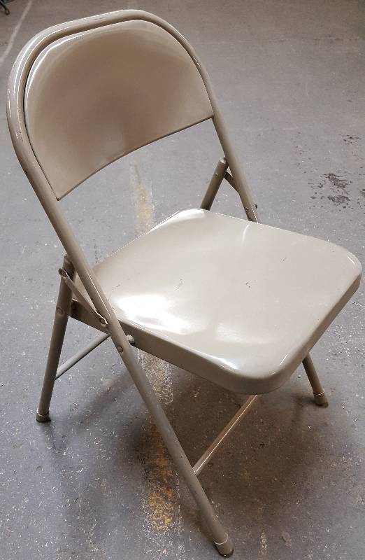 lot 5583 image: Good shape is this all metal card table folding chair