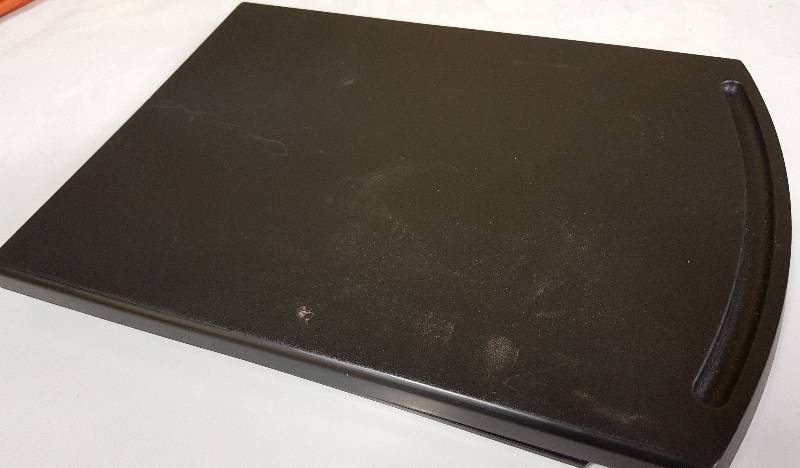 lot 5585 image: Looks like it could be handy or just one of those As Seen on TV deals.  You decide