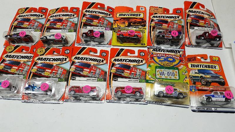 lot 5473 image: Assortment of Collectable toys in the original packages
