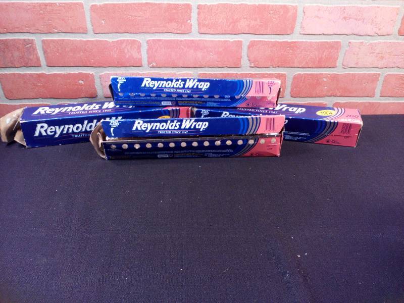lot 5 image: Reynolds Wrap Aluminum Foil