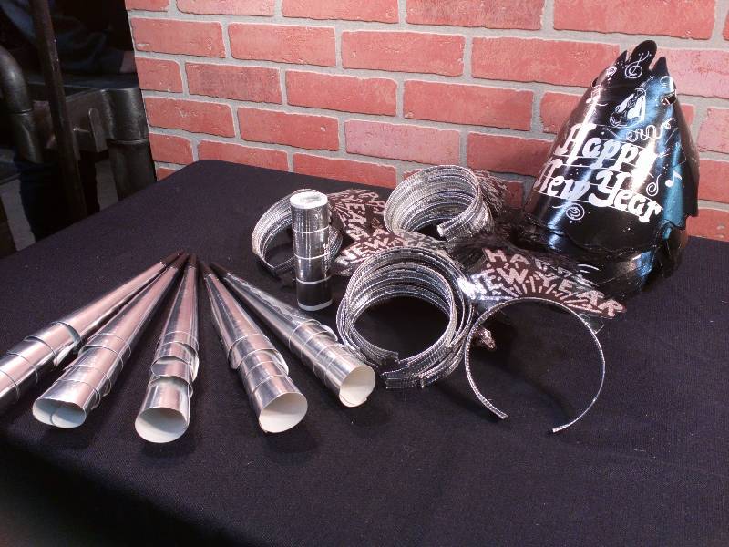 lot 74 image: Happy New Years Party Set