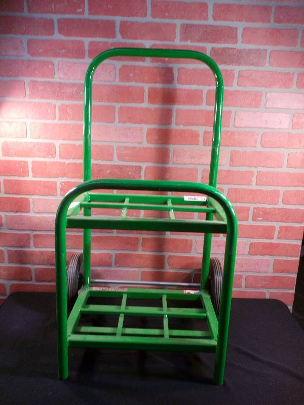 lot 93 image: Steel 6-Cylinder Capacity Medical Cylinder Cart