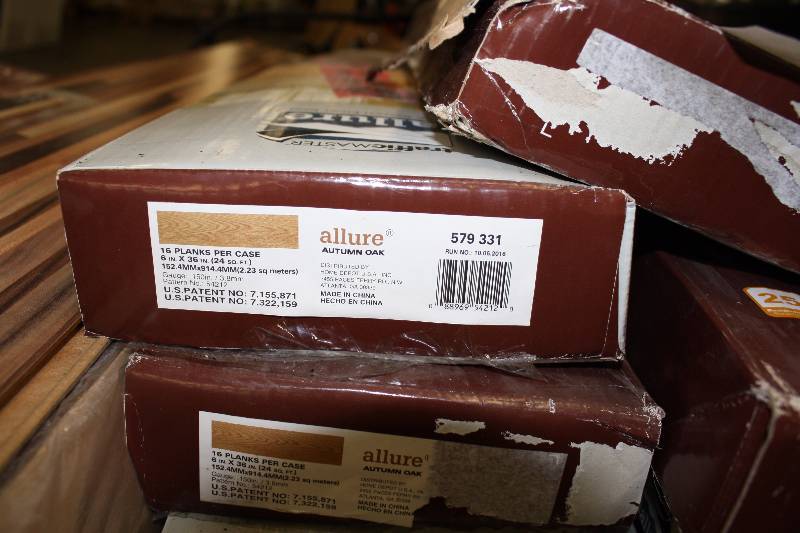 lot 2955 image: TrafficMASTER Allure 6 in. x 36 in. Autumn Oak Luxury Vinyl Plank Flooring (24 sq. ft.  case)