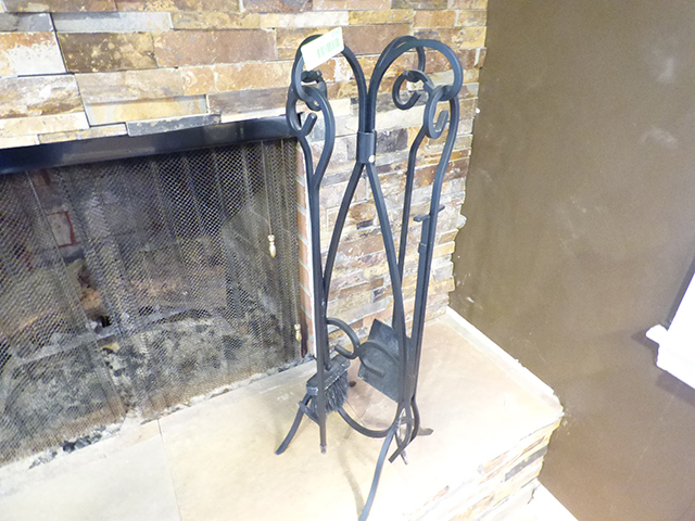 lot 1030 image: Black Fireplace Set
