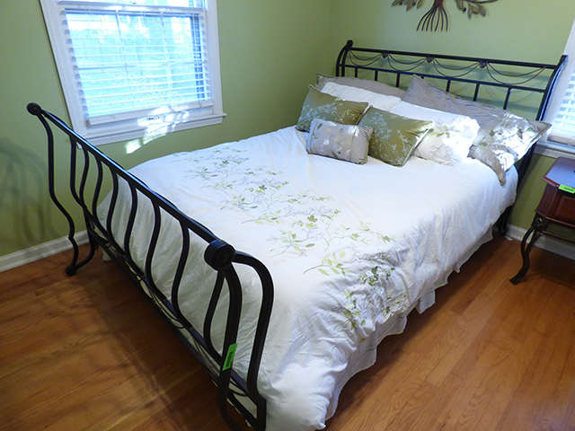 lot 1041 image: Imported Headboard and Footboard Bed Queen Size with Frame