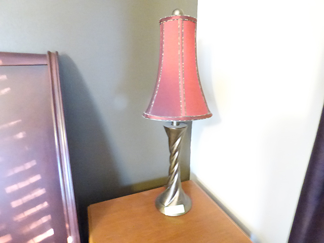 lot 1051 image: Bronze Lamp